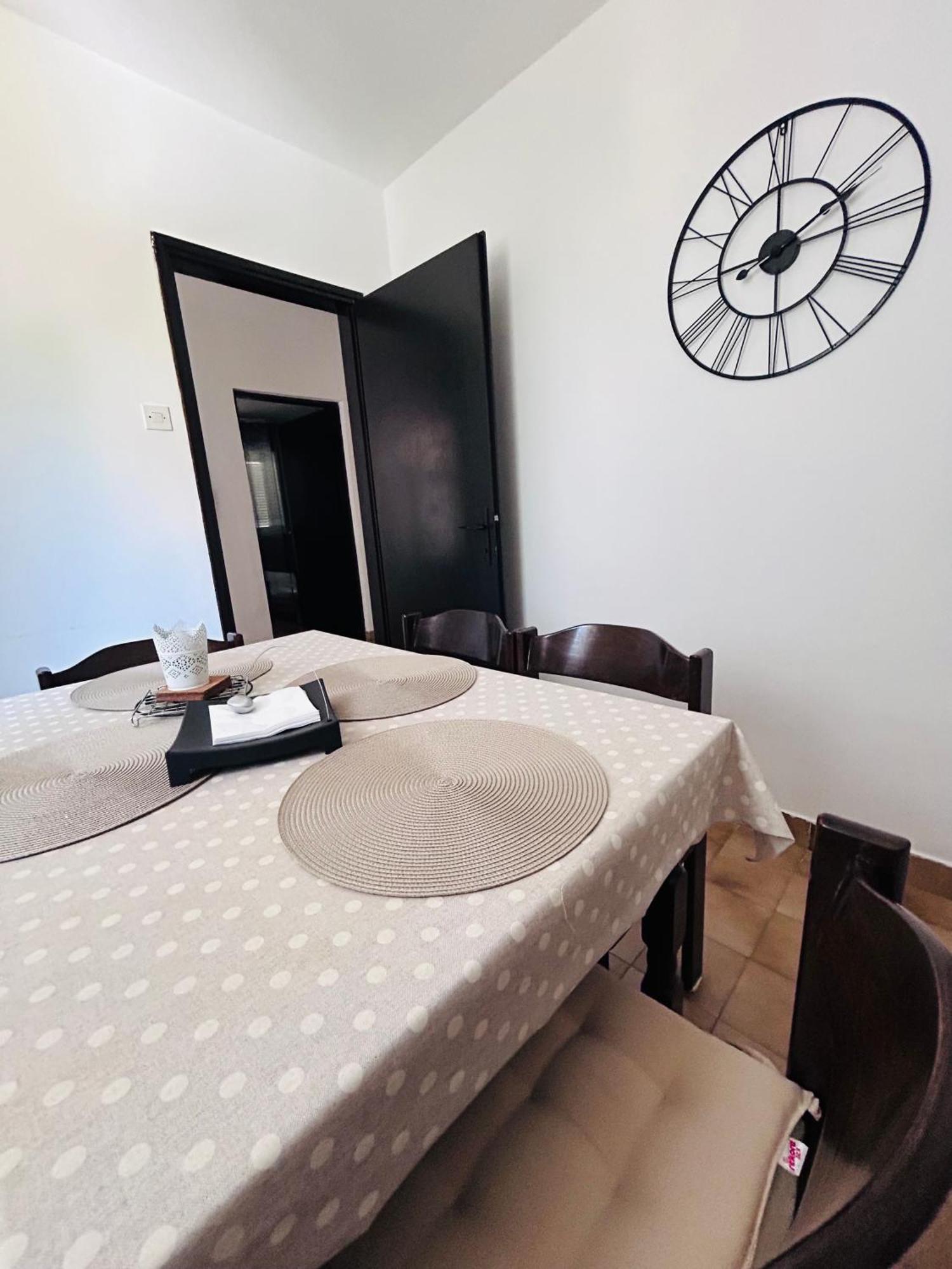 Cornus Vallis Apartment คิร์ก ภายนอก รูปภาพ
