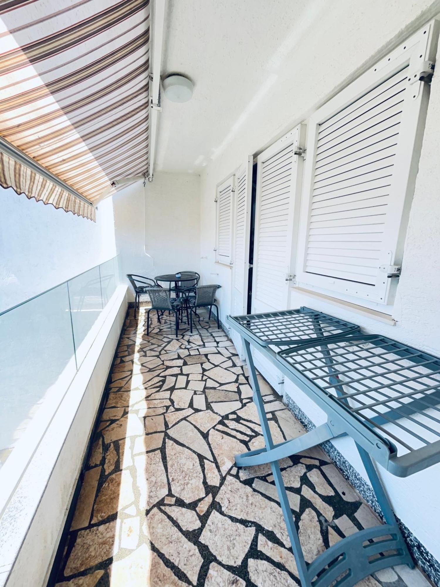 Cornus Vallis Apartment คิร์ก ภายนอก รูปภาพ
