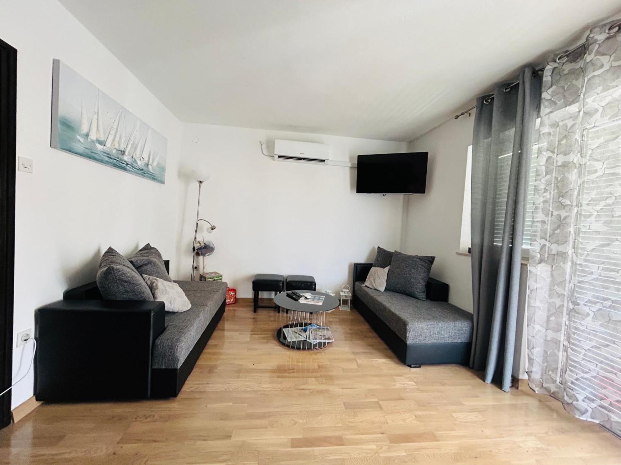 Cornus Vallis Apartment คิร์ก ภายนอก รูปภาพ