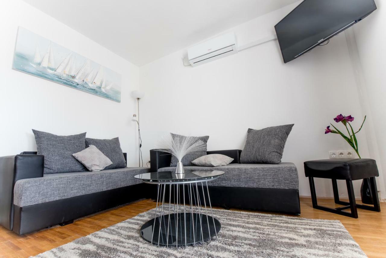 Cornus Vallis Apartment คิร์ก ภายนอก รูปภาพ